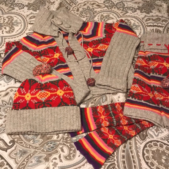 Moda International Sweaters - MODA Internacional By Victoria’s Secret